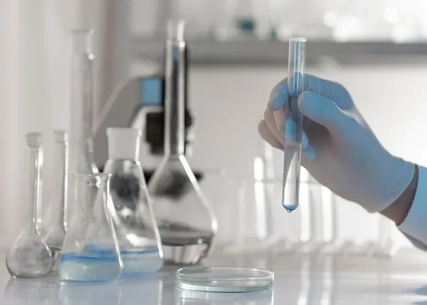 Holding tube with liquid